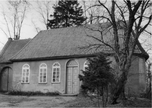 Kapelle-Aussen-1.png